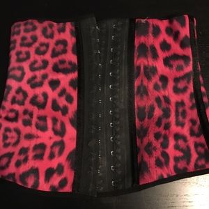 Women’s waist trainer